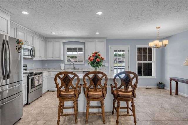 1841 Hills Chapel Rd, Manchester, TN 37355