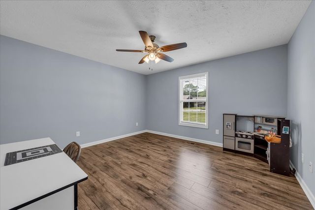 1841 Hills Chapel Rd, Manchester, TN 37355