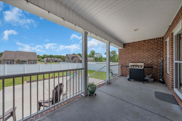 1841 Hills Chapel Rd, Manchester, TN 37355