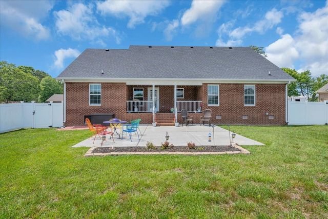 1841 Hills Chapel Rd, Manchester, TN 37355