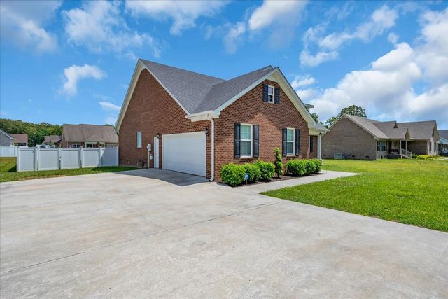 1841 Hills Chapel Rd, Manchester, TN 37355