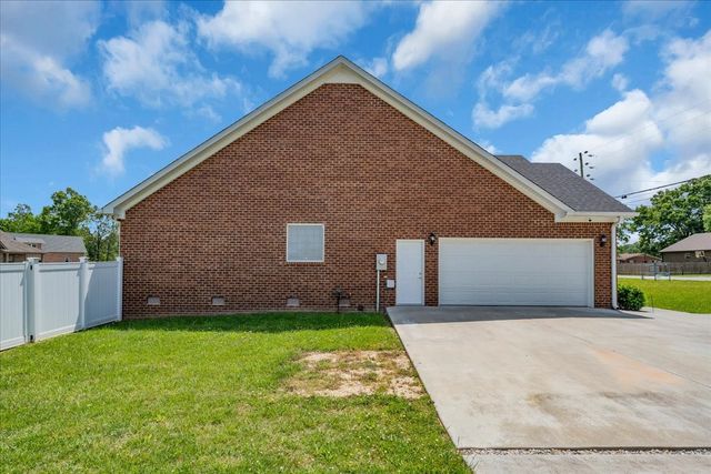 1841 Hills Chapel Rd, Manchester, TN 37355