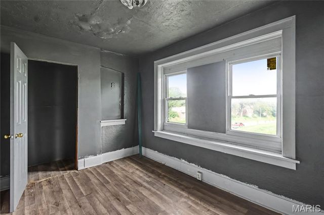 5704 Labadie Avenue, St Louis, MO 63120