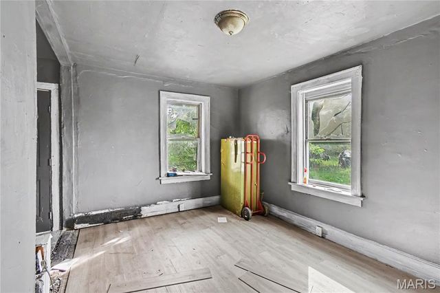 5704 Labadie Avenue, St Louis, MO 63120
