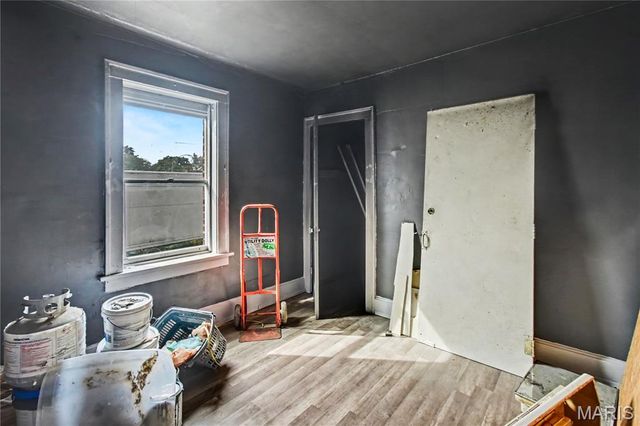 5704 Labadie Avenue, St Louis, MO 63120