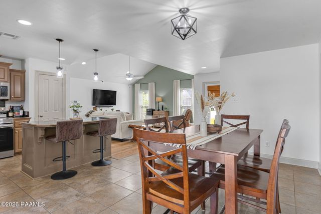 208 Landsdowne Way, Carencro, LA 70520