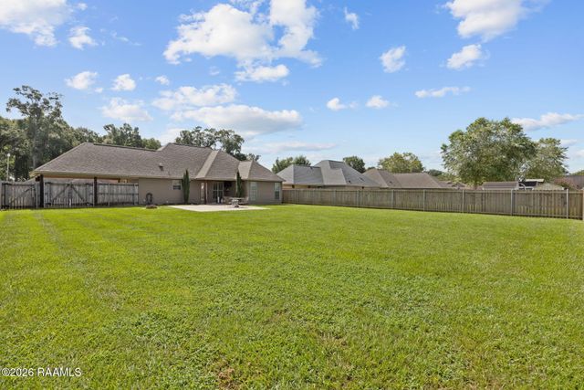 208 Landsdowne Way, Carencro, LA 70520
