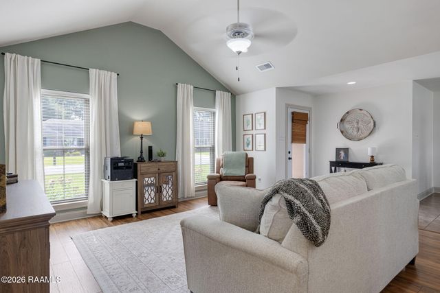 208 Landsdowne Way, Carencro, LA 70520