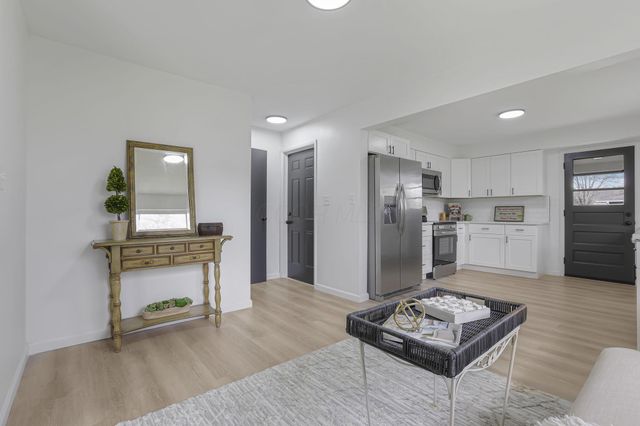 2425 Blue Valley Road SE, Lancaster, OH 43130