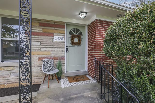 2425 Blue Valley Road SE, Lancaster, OH 43130