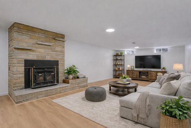 2425 Blue Valley Road SE, Lancaster, OH 43130