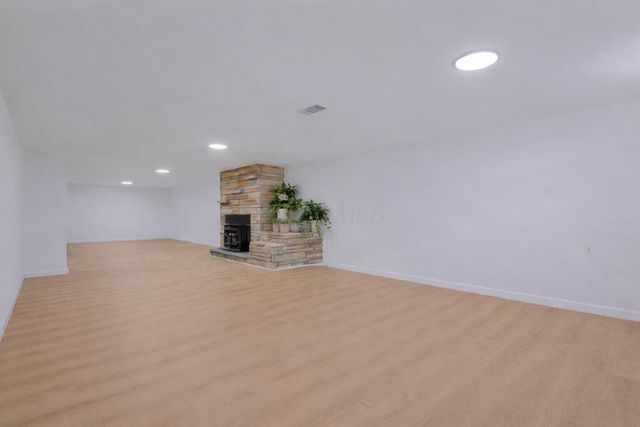 2425 Blue Valley Road SE, Lancaster, OH 43130