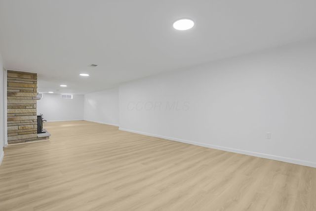 2425 Blue Valley Road SE, Lancaster, OH 43130