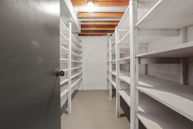 2425 Blue Valley Road SE, Lancaster, OH 43130