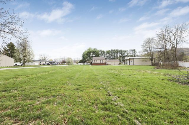 2425 Blue Valley Road SE, Lancaster, OH 43130