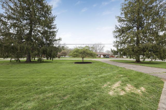 2425 Blue Valley Road SE, Lancaster, OH 43130