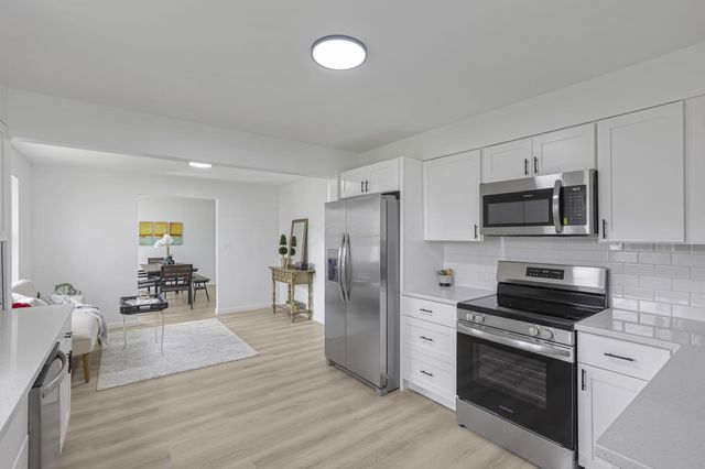 2425 Blue Valley Road SE, Lancaster, OH 43130