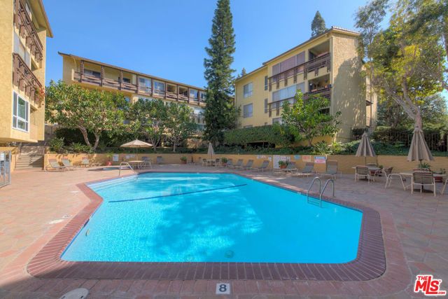 6250 Buckingham 204, Culver City, CA 90230