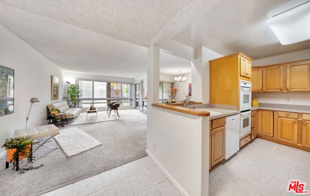 6250 Buckingham 204, Culver City, CA 90230