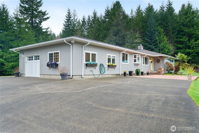 245 Joe Rocky Road, Raymond, WA 98577