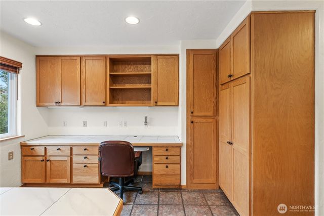 245 Joe Rocky Road, Raymond, WA 98577