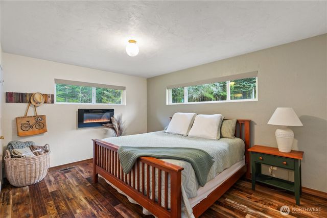 245 Joe Rocky Road, Raymond, WA 98577