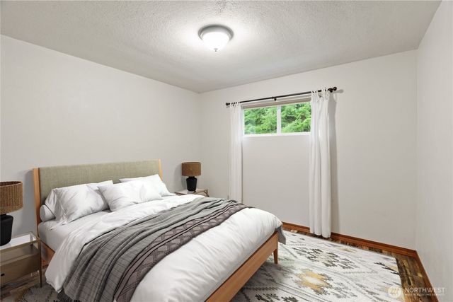 245 Joe Rocky Road, Raymond, WA 98577