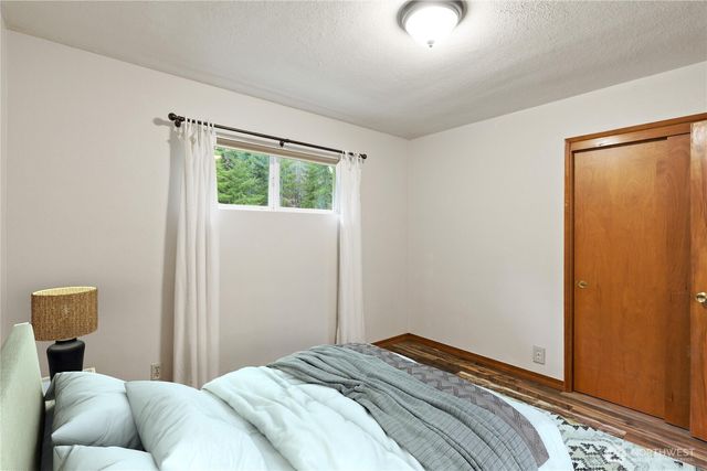 245 Joe Rocky Road, Raymond, WA 98577