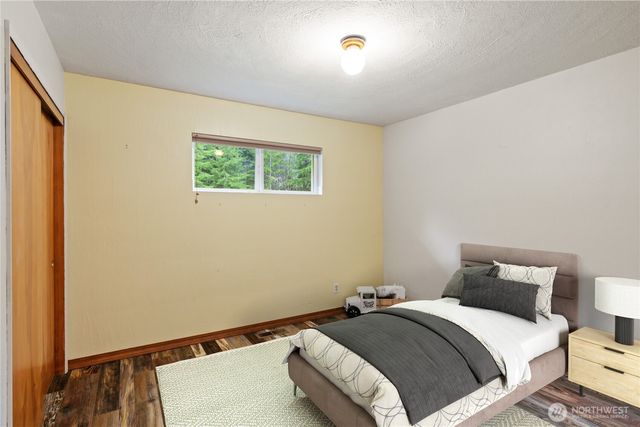 245 Joe Rocky Road, Raymond, WA 98577