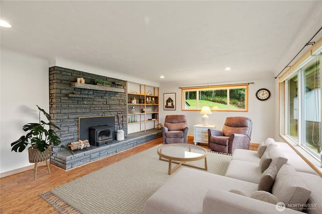 245 Joe Rocky Road, Raymond, WA 98577