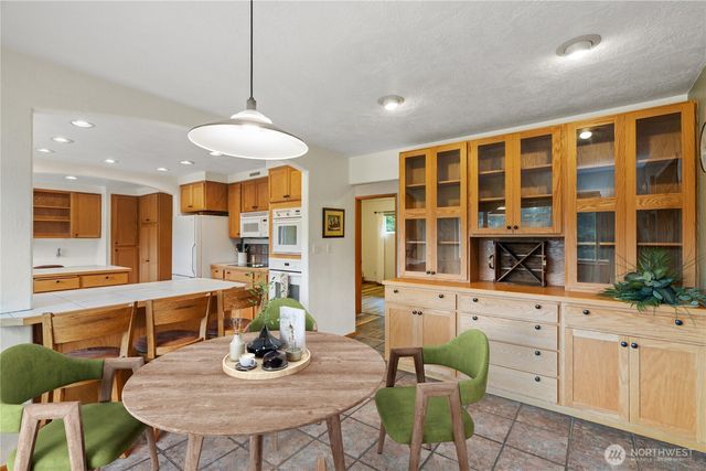 245 Joe Rocky Road, Raymond, WA 98577