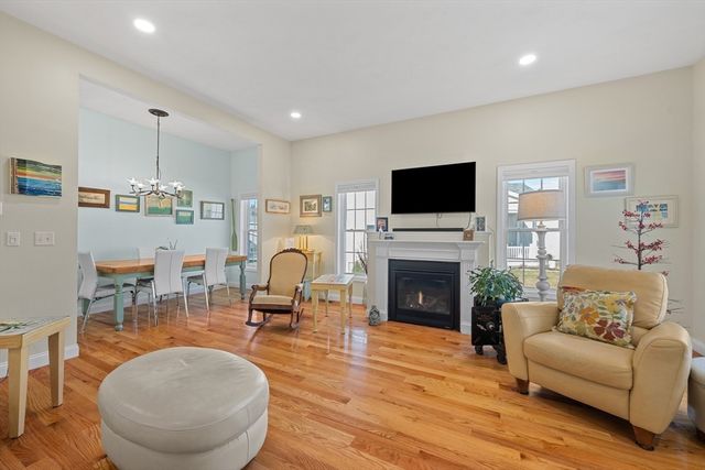 53 Tea Party Circle 53, Holden, MA 01520