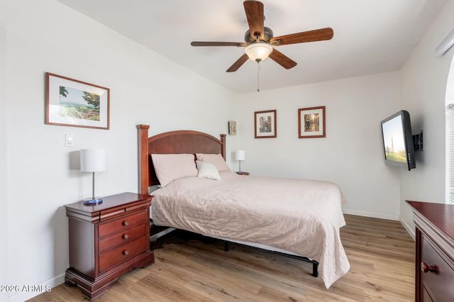 2426 E SAHUARO Drive, Phoenix, AZ 85028