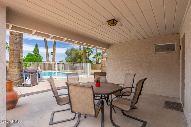 2426 E SAHUARO Drive, Phoenix, AZ 85028