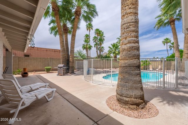2426 E SAHUARO Drive, Phoenix, AZ 85028