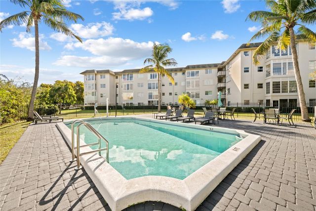 941 Crystal Lake Drive 403, Deerfield Beach, FL 33064