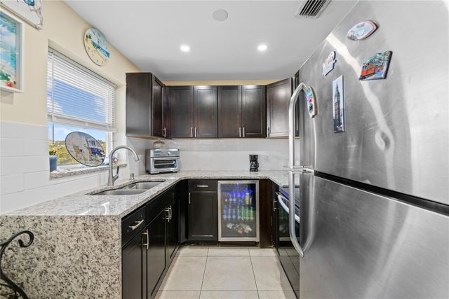 941 Crystal Lake Drive 403, Deerfield Beach, FL 33064