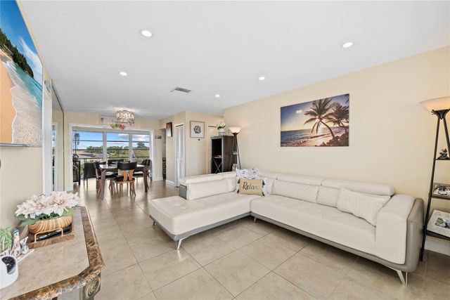 941 Crystal Lake Drive 403, Deerfield Beach, FL 33064