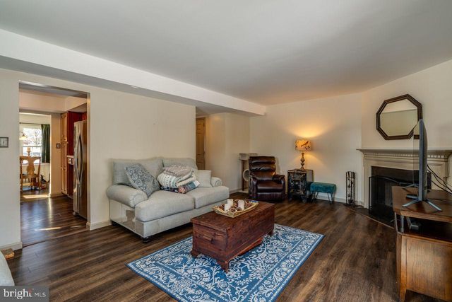 113 OAK KNOLL CIR, Millersville, PA 17551