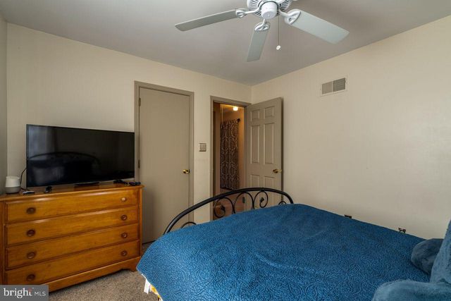 113 OAK KNOLL CIR, Millersville, PA 17551