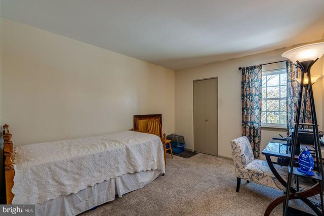 113 OAK KNOLL CIR, Millersville, PA 17551