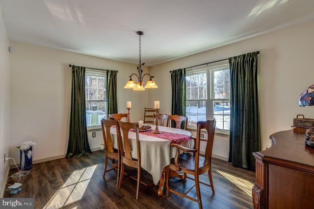 113 OAK KNOLL CIR, Millersville, PA 17551