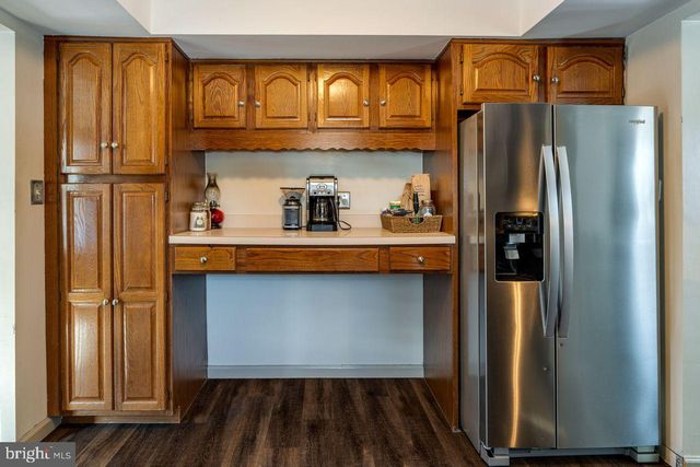 113 OAK KNOLL CIR, Millersville, PA 17551