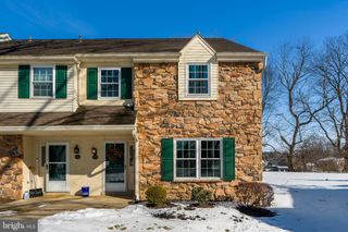 113 OAK KNOLL CIR, Millersville, PA 17551