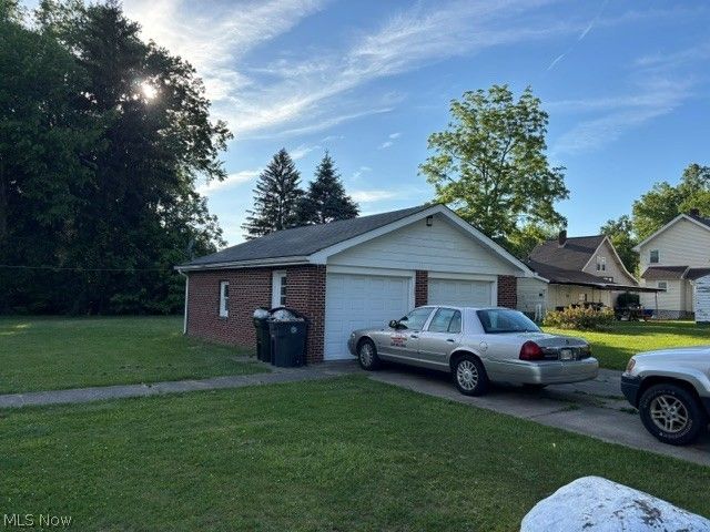 1006 Orlo, Warren, OH 44485