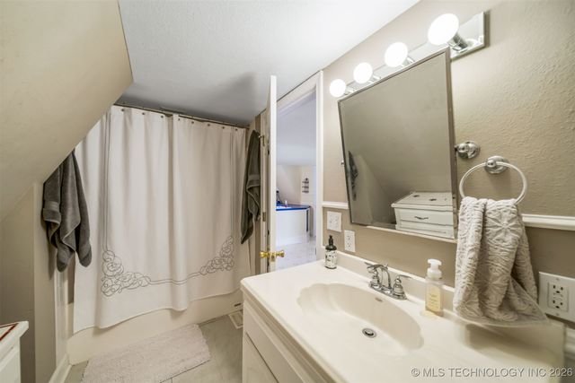 619 E 437 Road, Spavinaw, OK 74366