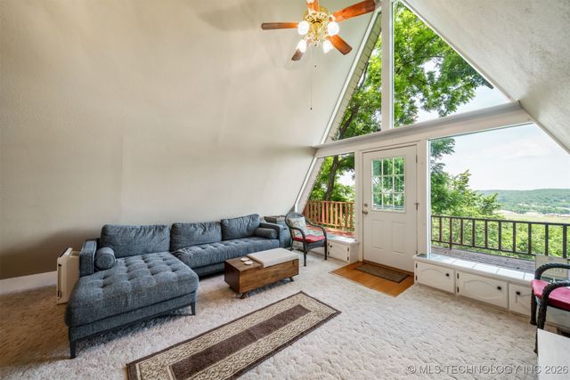 619 E 437 Road, Spavinaw, OK 74366