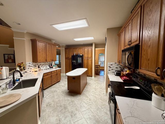 117 Brookbend, Cibolo, TX 78108