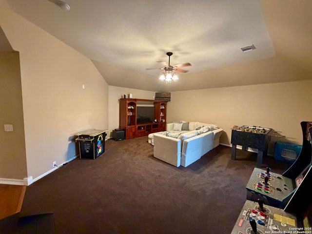 117 Brookbend, Cibolo, TX 78108