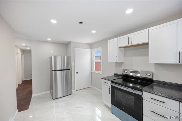 657 72nd Street, Niagara Falls, NY 14304